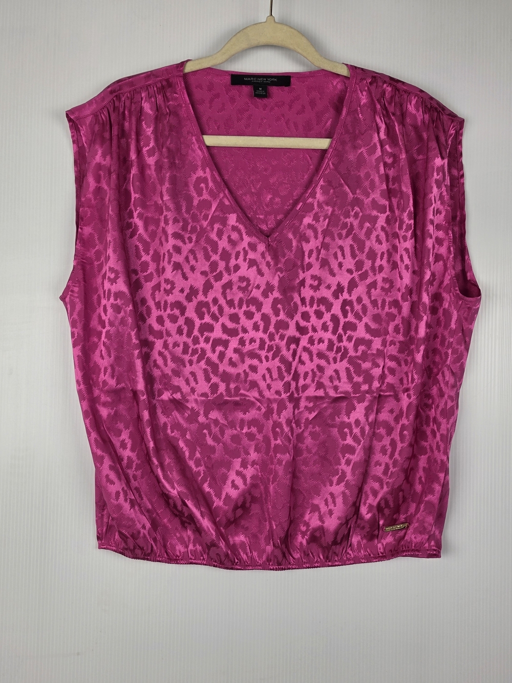 MARC NEW YORK Hot Pink Leopard V-Neck Satin Tank